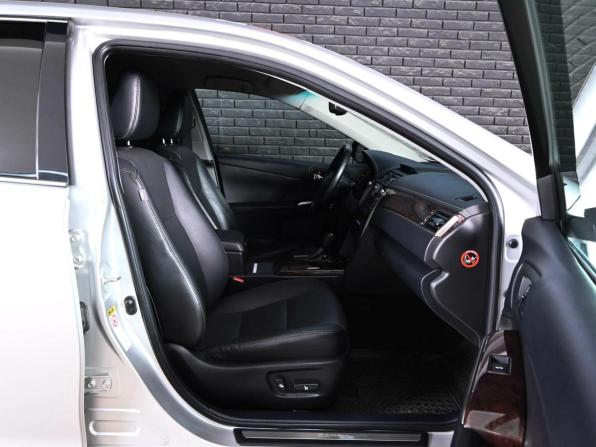 Toyota Camry VII (XV50) Рестайлинг 2 с пробегом 2017 года, цена 2 440 000 рублей, 135715 км, седан, Автокод Объявления