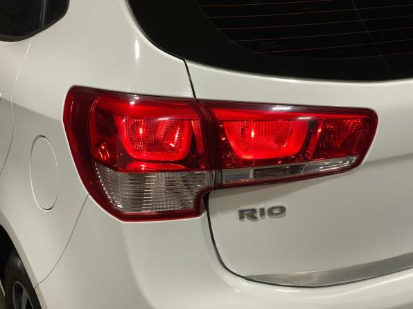 Kia Rio III Рестайлинг с пробегом 2016 года, цена 1 110 000 рублей, 87785 км, хэтчбек, Автокод Объявления