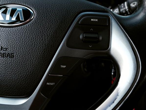 Kia Rio III Рестайлинг с пробегом 2015 года, цена 1 205 000 рублей, 115233 км, седан, Автокод Объявления