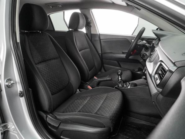 Kia Rio IV (Global market) с пробегом 2018 года, цена 1 049 000 рублей, 162445 км, хэтчбек, Автокод Объявления