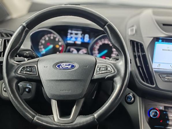 Ford Kuga II Рестайлинг с пробегом 2017 года, цена 1 499 000 рублей, 184586 км, внедорожник, Автокод Объявления