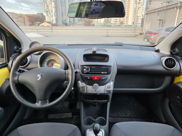 Peugeot 107 I с пробегом 2008 года, цена 425 000 рублей, 172402 км, хэтчбек, Автокод Объявления