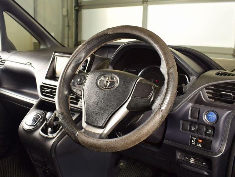 Toyota Voxy III (R80) Кемерово  - изображение 7