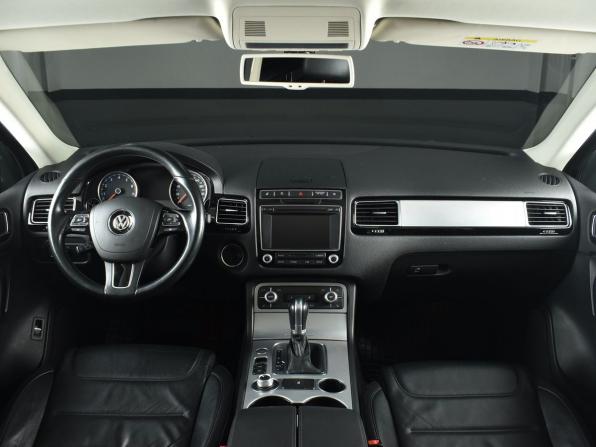 Volkswagen Touareg II Рестайлинг с пробегом 2015 года, цена 3 334 995 рублей, 170900 км, внедорожник, Автокод Объявления