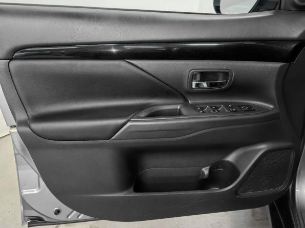 Mitsubishi Outlander III Рестайлинг 3 с пробегом 2019 года, цена 2 200 000 рублей, 174066 км, внедорожник, Автокод Объявления
