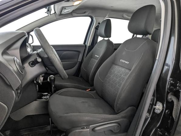 Renault Sandero II с пробегом 2017 года, цена 750 000 рублей, 221975 км, хэтчбек, Автокод Объявления