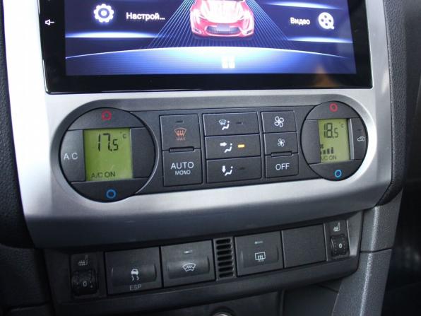 Ford Focus II с пробегом 2005 года, цена 379 000 рублей, 295106 км, седан, Автокод Объявления
