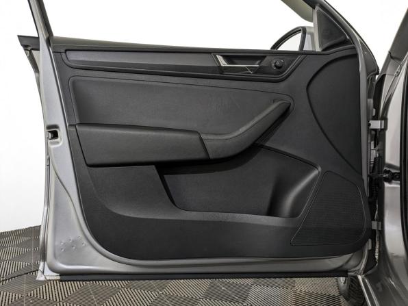 Skoda Rapid II с пробегом 2021 года, цена 1 365 000 рублей, 103790 км, лифтбек, Автокод Объявления