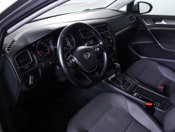 Volkswagen Golf VII Рестайлинг с пробегом 2018 года, цена 1 985 000 рублей, 91687 км, хэтчбек, Автокод Объявления