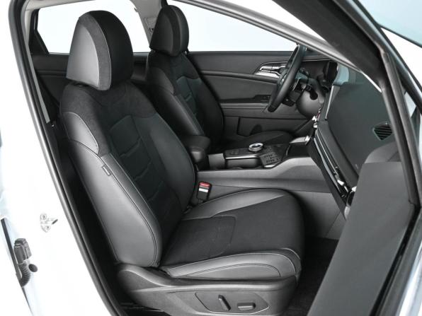 Kia Sportage V Рестайлинг с пробегом 2026 года, цена 4 099 000 рублей, 69 км, внедорожник, Автокод Объявления