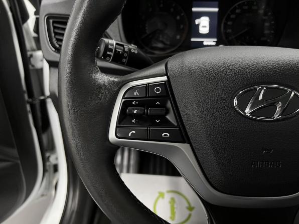 Hyundai Solaris II Рестайлинг с пробегом 2020 года, цена 1 595 000 рублей, 86464 км, седан, Автокод Объявления