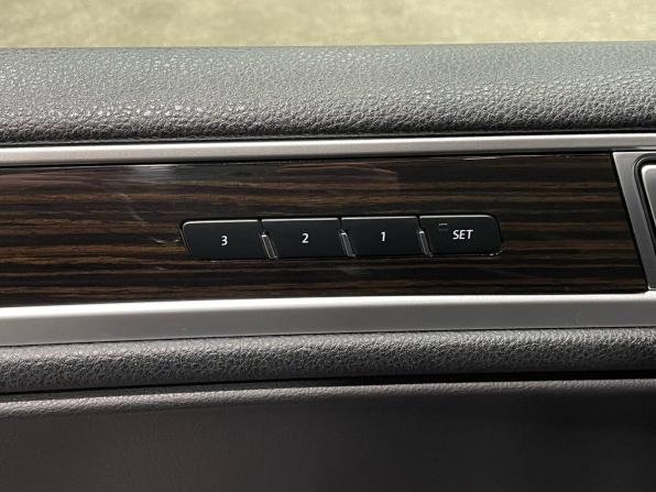 Volkswagen Touareg II Рестайлинг с пробегом 2015 года, цена 2 970 000 рублей, 204603 км, внедорожник, Автокод Объявления