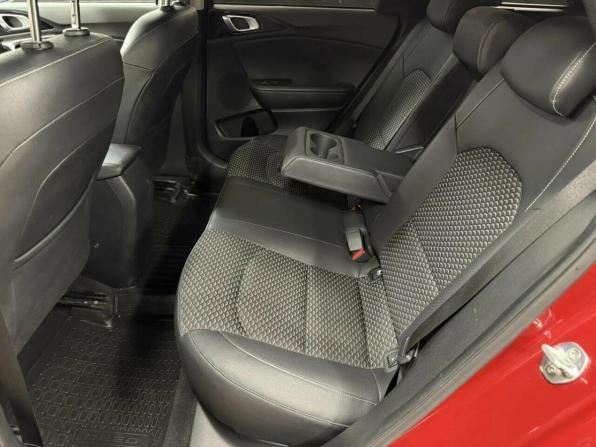 Kia Ceed III Рестайлинг с пробегом 2022 года, цена 2 089 949 рублей, 90454 км, универсал, Автокод Объявления