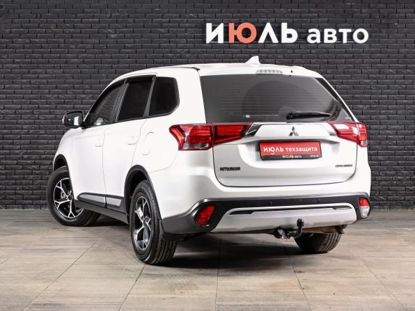 Mitsubishi Outlander III Рестайлинг 3 с пробегом 2019 года, цена 1 990 000 рублей, 189403 км, внедорожник, Автокод Объявления