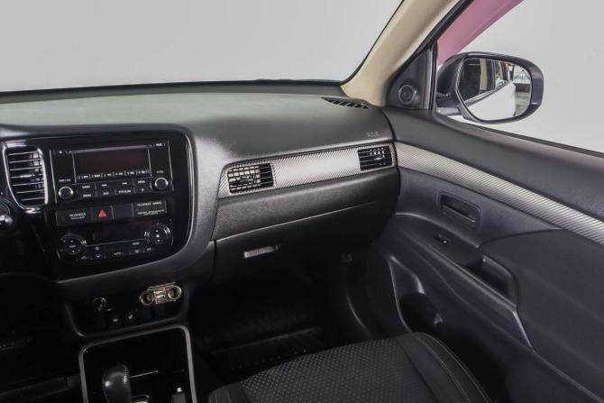 Mitsubishi Outlander III Рестайлинг 2 с пробегом 2017 года, цена 1 759 000 рублей, 163967 км, внедорожник, Автокод Объявления
