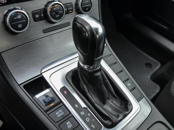 Volkswagen Passat B7 с пробегом 2012 года, цена 1 025 000 рублей, 250374 км, седан, Автокод Объявления