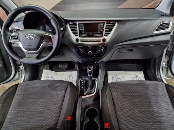 Hyundai Solaris II Рестайлинг с пробегом 2021 года, цена 1 555 000 рублей, 73860 км, седан, Автокод Объявления