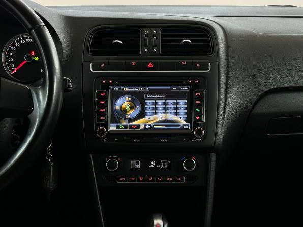 Volkswagen Polo V Рестайлинг с пробегом 2015 года, цена 980 000 рублей, 146801 км, седан, Автокод Объявления