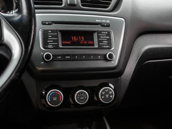 Kia Rio III Рестайлинг с пробегом 2015 года, цена 860 000 рублей, 245111 км, седан, Автокод Объявления