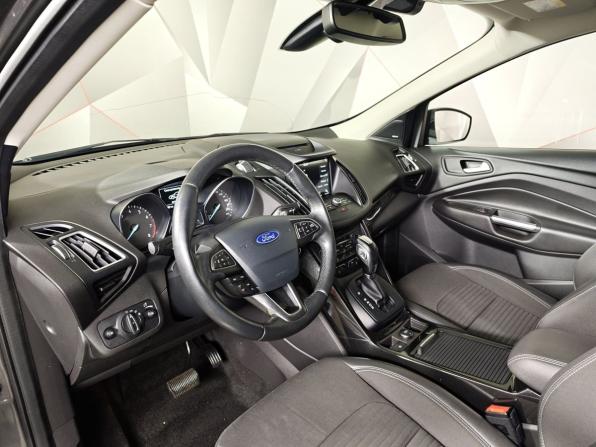 Ford Kuga II Рестайлинг с пробегом 2019 года, цена 1 593 000 рублей, 140085 км, внедорожник, Автокод Объявления