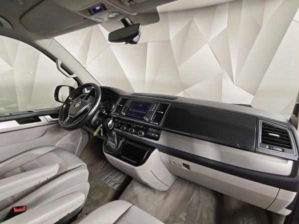 Volkswagen Multivan T6 с пробегом 2015 года, цена 2 989 000 рублей, 186096 км, минивэн, Автокод Объявления