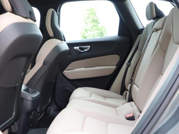 Volvo XC60 II Рестайлинг 2 с пробегом 2025 года, цена 6 290 000 рублей, 62 км, внедорожник, Автокод Объявления