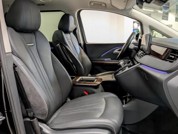 Hongqi HQ9 с пробегом 2022 года, цена 4 020 000 рублей, 80040 км, минивэн, Автокод Объявления