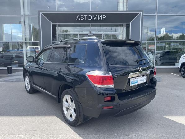 Toyota Highlander II (XU40) Рестайлинг с пробегом 2013 года, цена 1 599 000 рублей, 373047 км, внедорожник, Автокод Объявления
