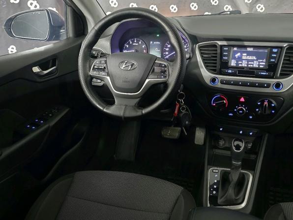 Hyundai Solaris II с пробегом 2018 года, цена 1 265 000 рублей, 133435 км, седан, Автокод Объявления