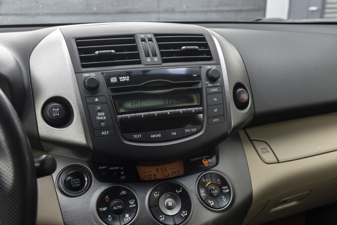 Toyota RAV4 III (XA30) Рестайлинг с пробегом 2010 года, цена 1 417 000 рублей, 250000 км, внедорожник, Автокод Объявления