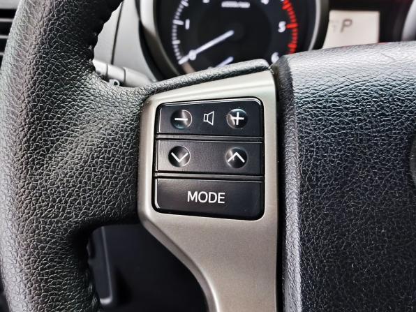 Toyota Land Cruiser Prado 150 Series с пробегом 2011 года, цена 2 290 000 рублей, 204863 км, внедорожник, Автокод Объявления