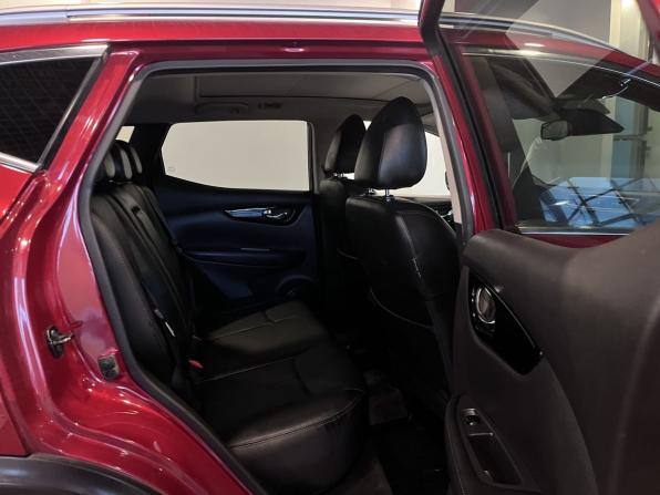 Nissan Qashqai II с пробегом 2018 года, цена 2 035 000 рублей, 106490 км, внедорожник, Автокод Объявления