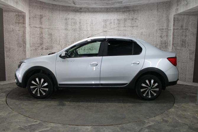 Renault Logan II Рестайлинг с пробегом 2019 года, цена 1 035 000 рублей, 155013 км, седан, Автокод Объявления
