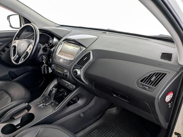 Hyundai ix35 I Рестайлинг с пробегом 2014 года, цена 1 550 000 рублей, 106740 км, внедорожник, Автокод Объявления