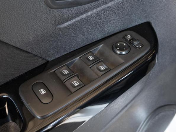 Renault Kaptur I Рестайлинг с пробегом 2021 года, цена 1 025 000 рублей, 162341 км, внедорожник, Автокод Объявления