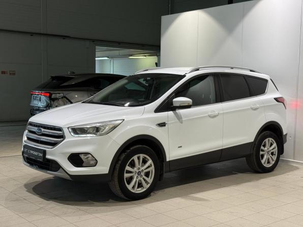 Ford Kuga II Рестайлинг с пробегом 2017 года, цена 1 500 000 рублей, 189000 км, внедорожник, Автокод Объявления