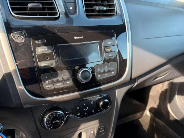 Renault Logan II Рестайлинг с пробегом 2021 года, цена 949 000 рублей, 96126 км, седан, Автокод Объявления