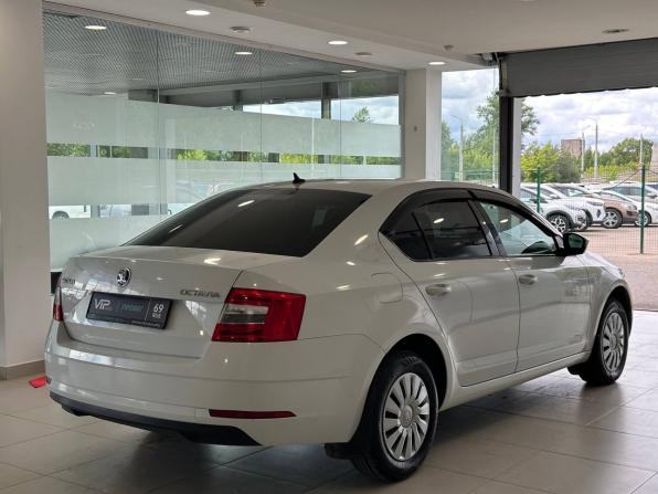 Skoda Octavia III (A7) Рестайлинг с пробегом 2018 года, цена 1 297 000 рублей, 259261 км, лифтбек, Автокод Объявления