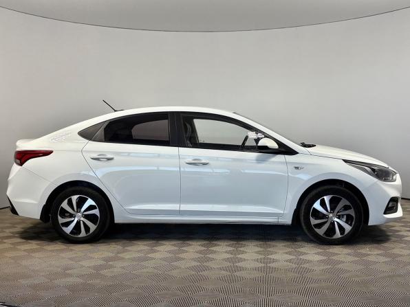 Hyundai Solaris II с пробегом 2019 года, цена 1 345 000 рублей, 115161 км, седан, Автокод Объявления