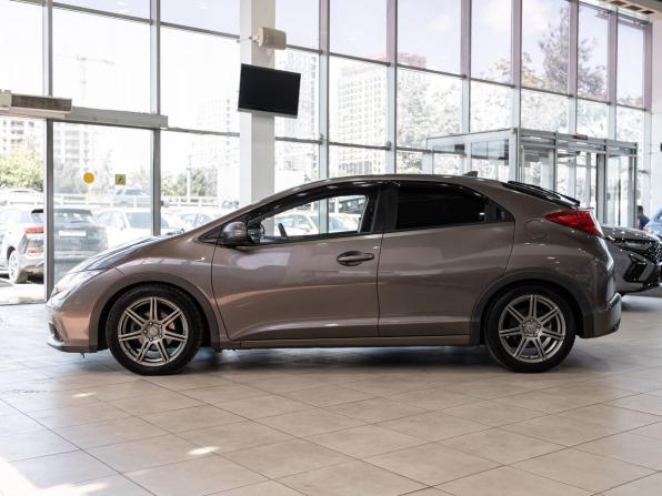 Honda Civic IX с пробегом 2012 года, цена 1 210 000 рублей, 199273 км, хэтчбек, Автокод Объявления