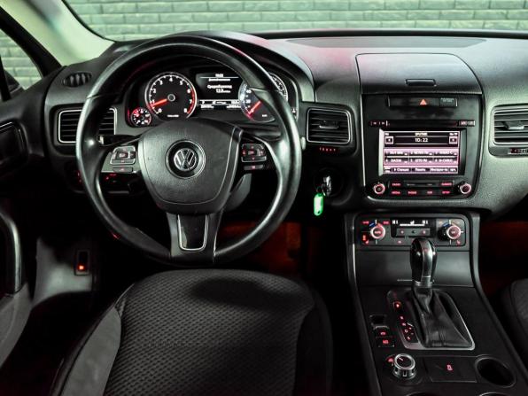 Volkswagen Touareg II с пробегом 2011 года, цена 1 620 000 рублей, 264190 км, внедорожник, Автокод Объявления