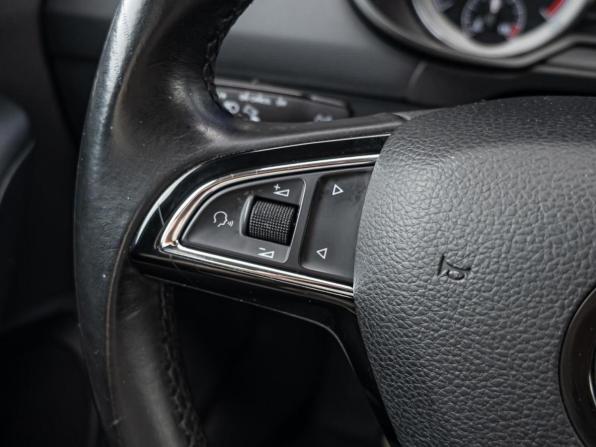 Skoda Octavia III (A7) Рестайлинг с пробегом 2018 года, цена 1 979 000 рублей, 124603 км, лифтбек, Автокод Объявления