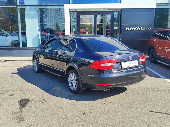 Skoda Superb II Рестайлинг с пробегом 2013 года, цена 1 069 000 рублей, 228294 км, лифтбек, Автокод Объявления