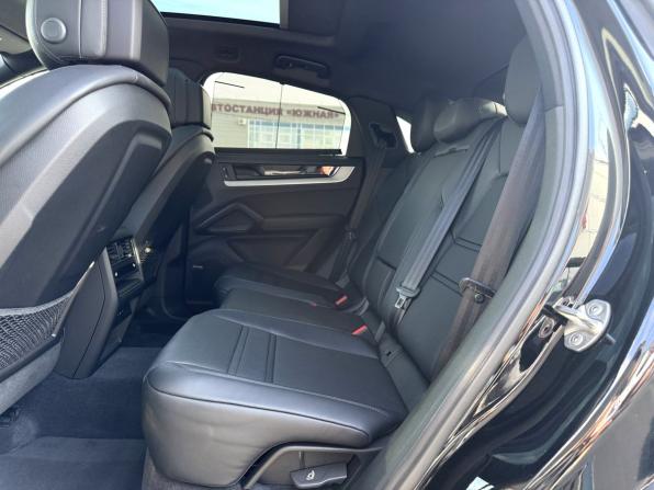 Porsche Cayenne III Рестайлинг с пробегом 2023 года, цена 13 990 000 рублей, 5886 км, внедорожник, Автокод Объявления