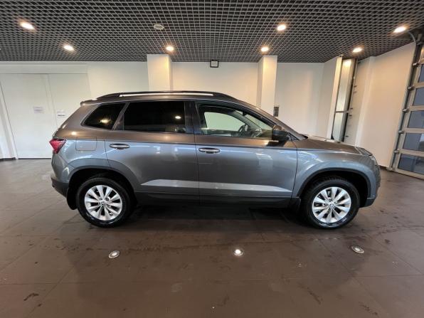 Skoda Karoq I с пробегом 2021 года, цена 2 424 000 рублей, 103460 км, внедорожник, Автокод Объявления