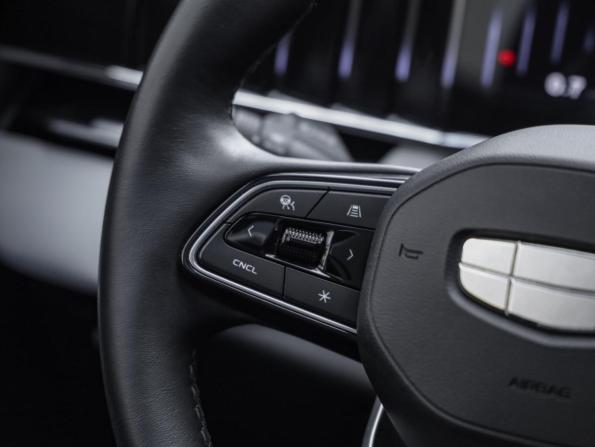 Geely Atlas II с пробегом 2024 года, цена 2 749 000 рублей, 27163 км, внедорожник, Автокод Объявления
