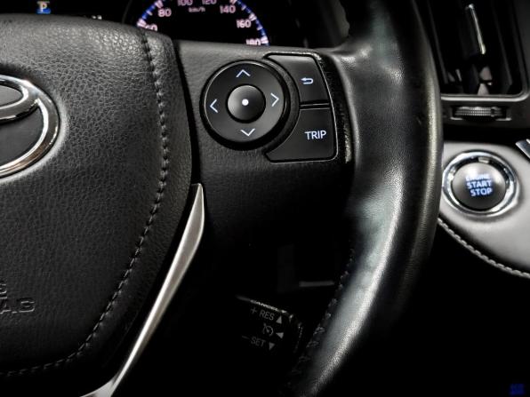 Toyota RAV4 IV (XA40) Рестайлинг с пробегом 2018 года, цена 2 315 000 рублей, 87452 км, внедорожник, Автокод Объявления