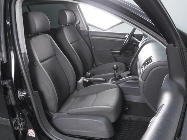 Volkswagen Golf V с пробегом 2005 года, цена 420 000 рублей, 330371 км, хэтчбек, Автокод Объявления