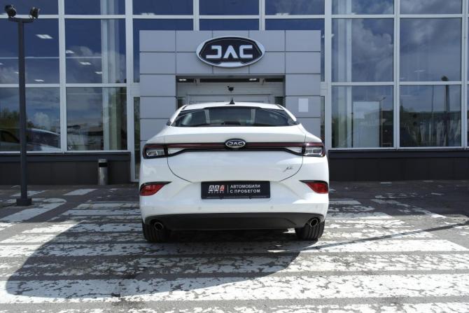 JAC J7 I с пробегом 2024 года, цена 1 700 000 рублей, 2300 км, хэтчбек, Автокод Объявления