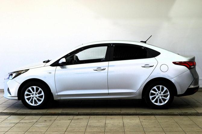 Hyundai Solaris II Рестайлинг с пробегом 2021 года, цена 1 399 000 рублей, 115000 км, седан, Автокод Объявления